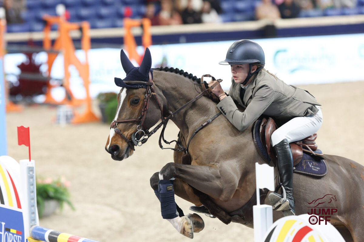 Sophia Aurelia George remporte la finale du Pony Trophy ! 3 IMG 0047