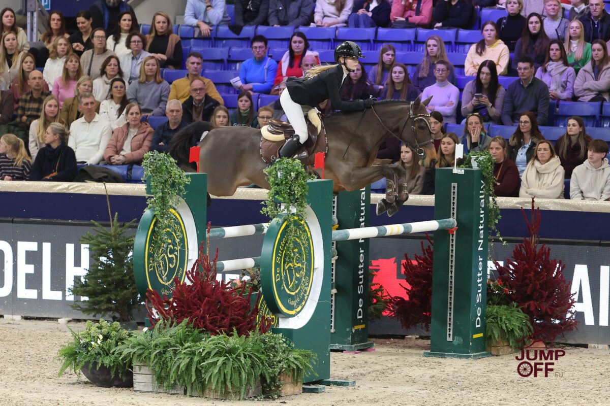 Sophia Aurelia George remporte la finale du Pony Trophy ! 14 IMG 0713