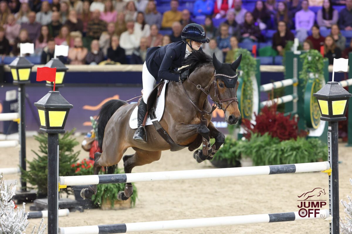 Sophia Aurelia George remporte la finale du Pony Trophy ! 12 IMG 0806