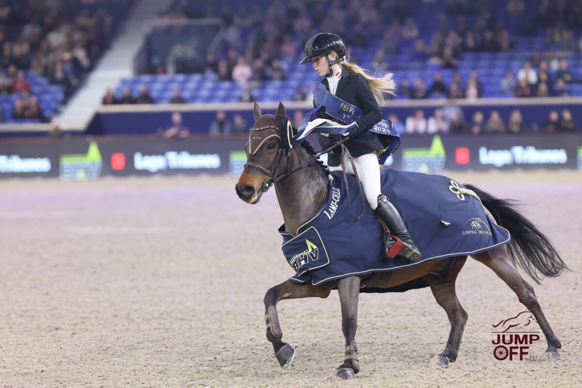 Sophia Aurelia George remporte la finale du Pony Trophy ! 18 IMG 1080