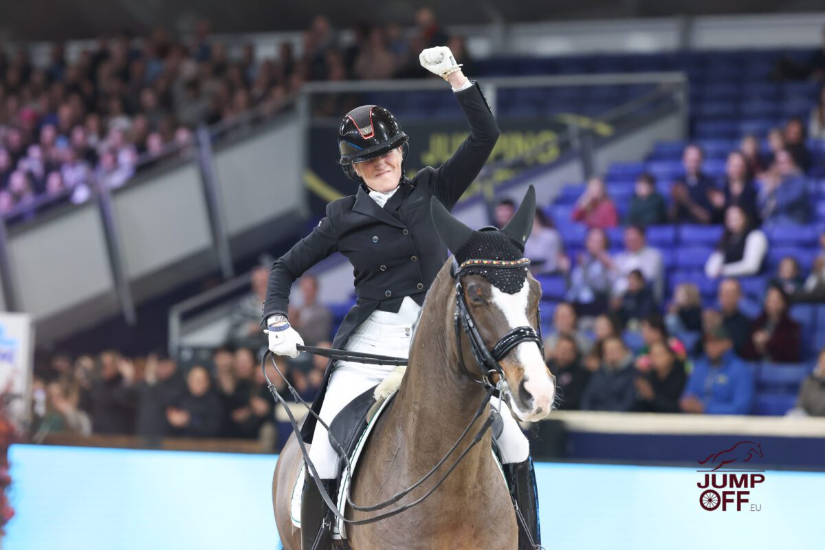 Doublé belge très serré en dressage à Malines. 15 IMG 4088