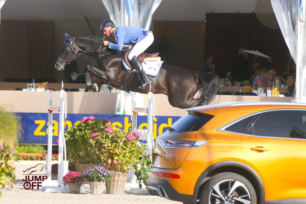 Asca Z et Solid Gold Z rejoignent Castelfield en Irlande. 2 BA3U1227 1