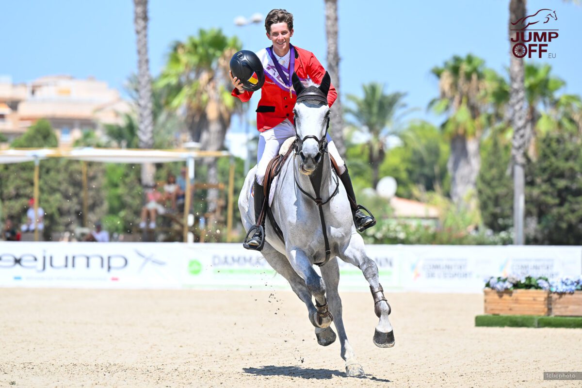 52221374662 9b254e6b8f o