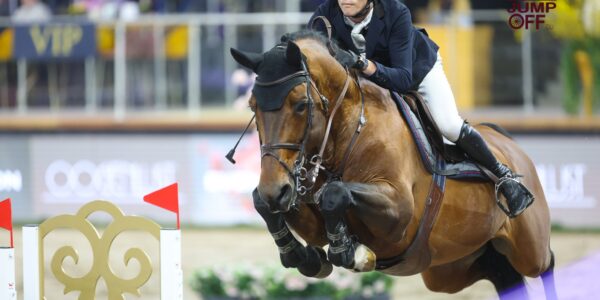 Jazzy des Dames quitte Thibeau Spits.