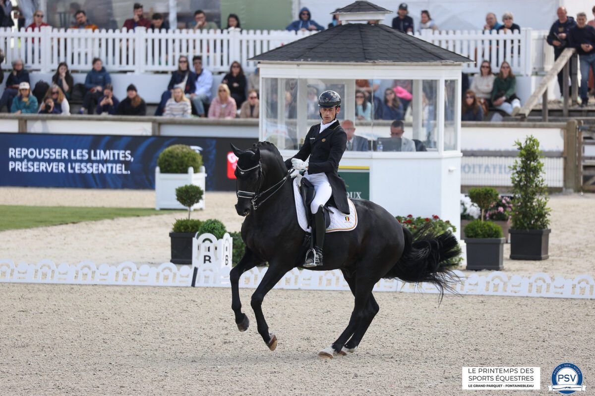 26N141 0465©PSV Photos J.Morel