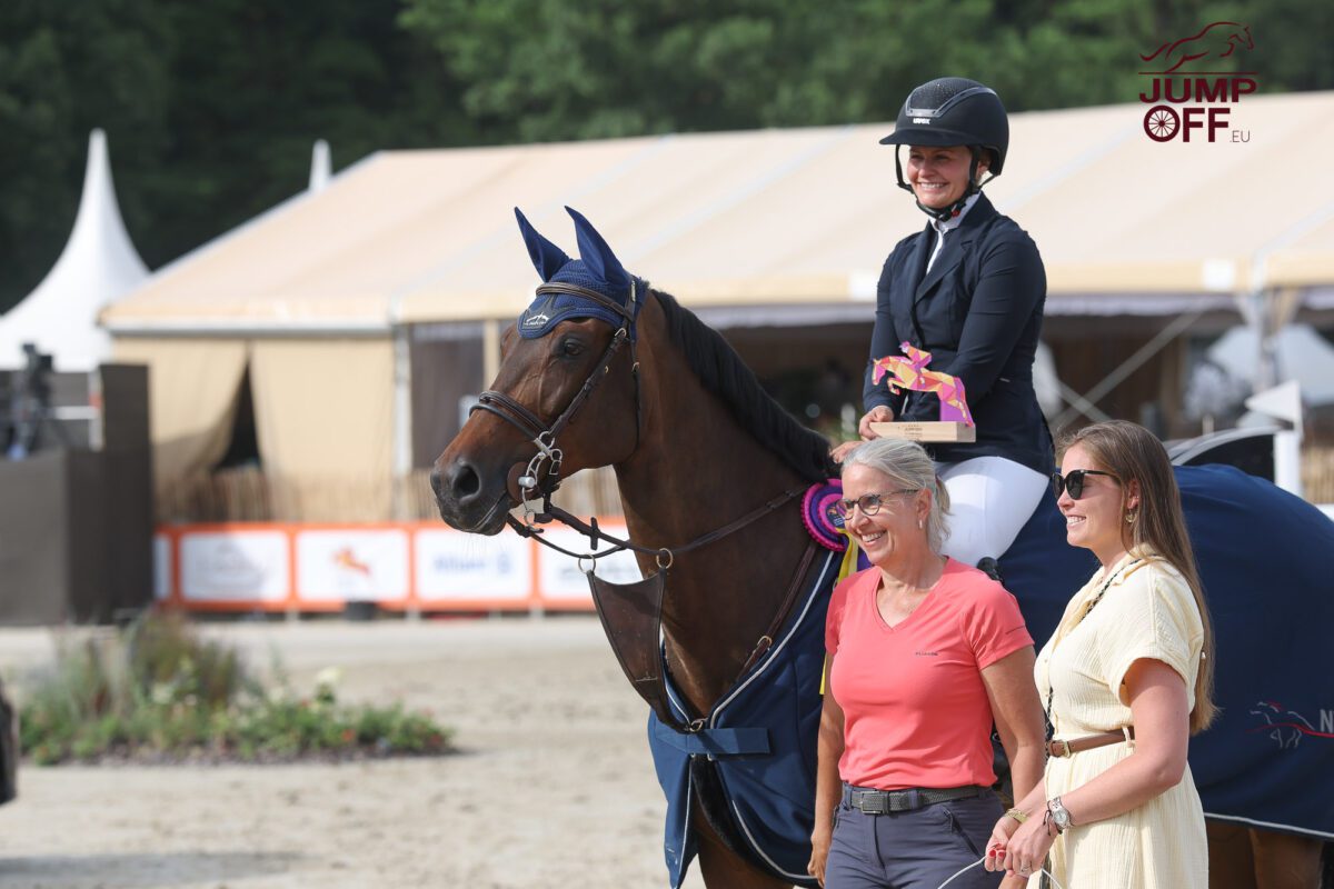 Kaya Ehning fait honneur au prix Nybor. 14 IMG 0741 1