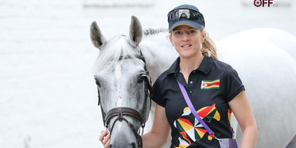 Charley-Ann Barford met le Zimbabwe sur la carte !