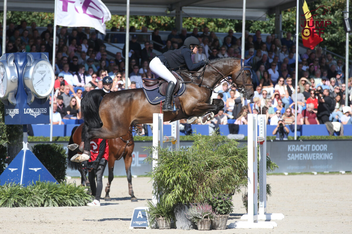Alexa Stais de la voltige à l’obstacle ! 12 BA3U5946