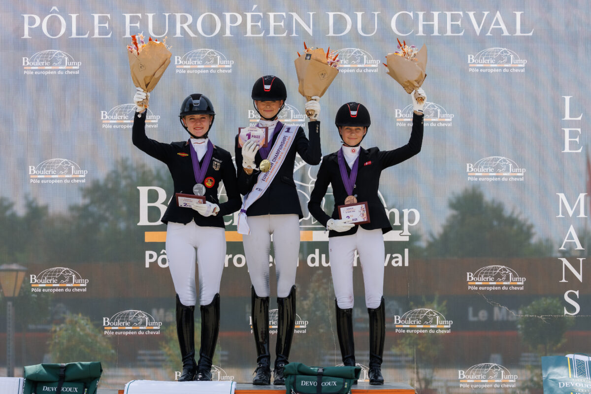 Après les médailles par équipes, le saut d'obstacles et le dressage ont sacré leurs champions individuels. 2 IMG 0460