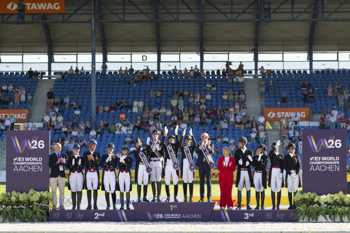 Les Allemands sont sacrés champions du monde de dressage. 1 IMG 9393