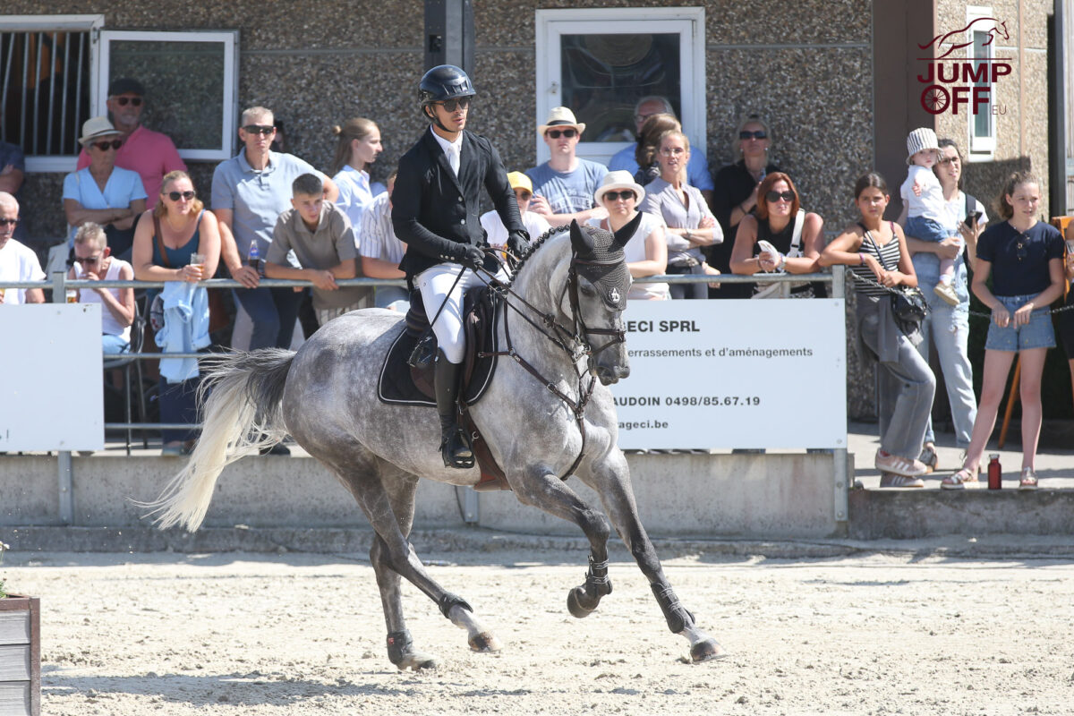 Quibelle AEG rejoint Ashford Farm. 2 BA3U1353