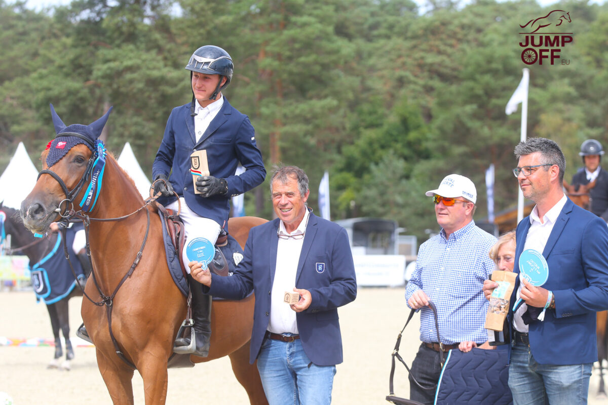 Trois nouveaux 5ans sacrés à Fontainebleau, la relève est assurée ! 14 IMG 0554