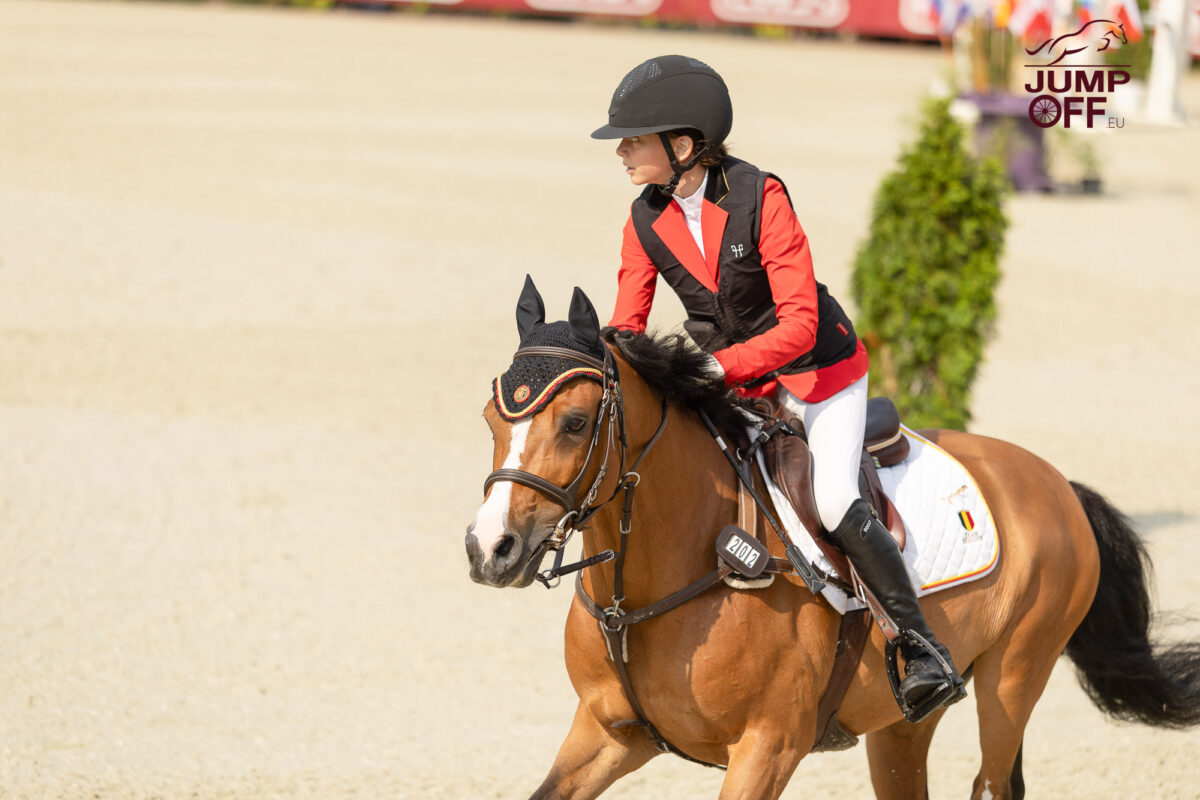 Maureen Bourse, une médaillée européenne au poney club ! 13 D2A9037